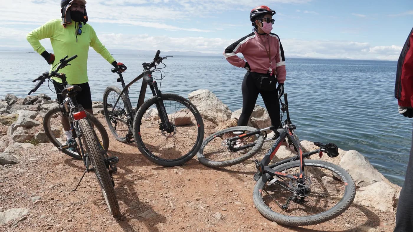 Bikes on the shore before carrying on